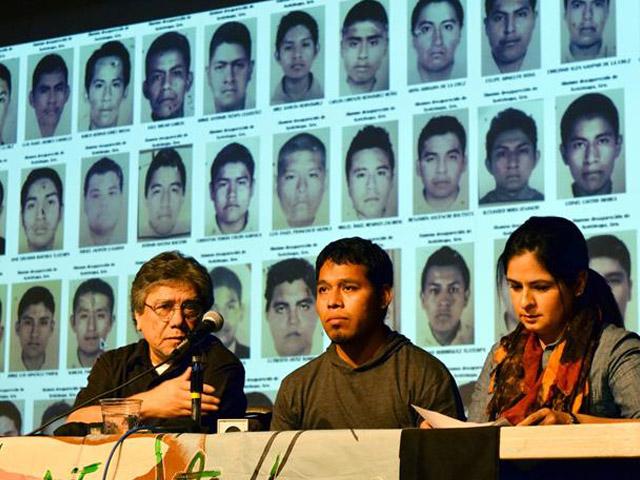 Los 43 jóvenes desaparecidos en México son recordados por sus familias tras 9 meses