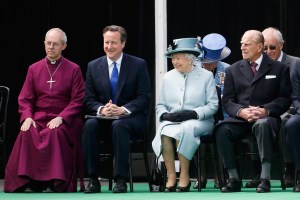 Isabel II preside la ceremonia por los 800 años de la Carta Magna