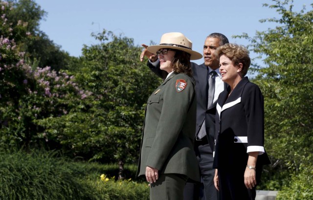 Obama and Rousseff tour the MLK Memorial in Washington