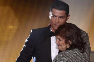 La madre de Cristiano Ronaldo interceptada con 55.000 euros en su bolso