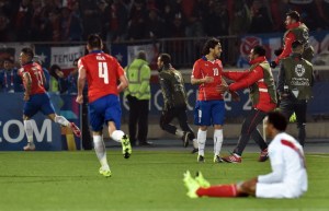 Chile finalista: Derrota 2 por 1 a un diezmado Perú
