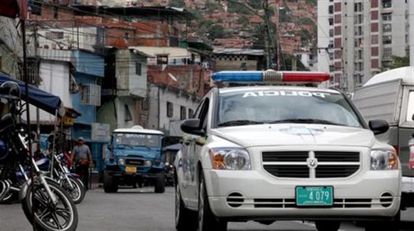 Un antisocial fue herido y otro detenido tras robar a un policía en La Urbina