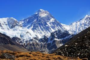 Gobierno de Nepal considera el Everest zona segura para visitar