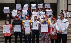 Huelguistas venezolanos piden a Rousseff fijar posición tras visita de senadores
