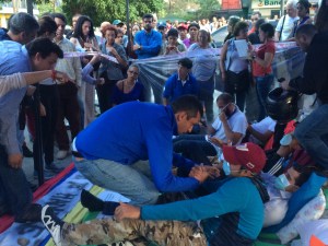 Concejales de Un Nuevo Tiempo se solidarizan con huelguistas de la plaza José Martí