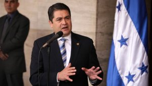 Presidente de Honduras admitió que su partido recibió dinero desviado de fondos públicos
