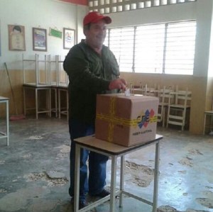 El detallazo en la votación del alcalde chavista de Los Taques en Falcón (foto)