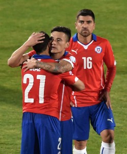 Chile golea 5-0 a Bolivia y termina líder del Grupo A de Copa América