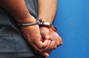 Detienen a doce policías del estado Sucre por supuesta participación en la fuga de detenidos