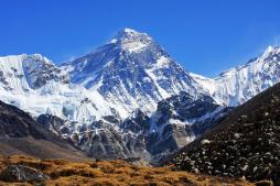 Sismo de 7,8 en Nepal logró desplazar el Everest