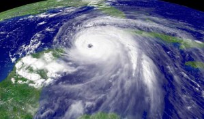 Huracán Linda alcanza la categoría 2 y sigue ganando fuerza en el Pacífico