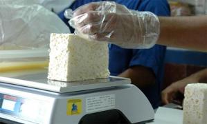 Guayaneses pagan hasta 500 bolívares por un kilo de queso