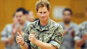Príncipe Harry pone fin a su carrera militar luego de diez años