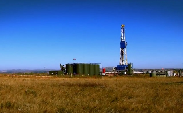Un tour escénico por el campo petrolero de Bakken en EE.UU.