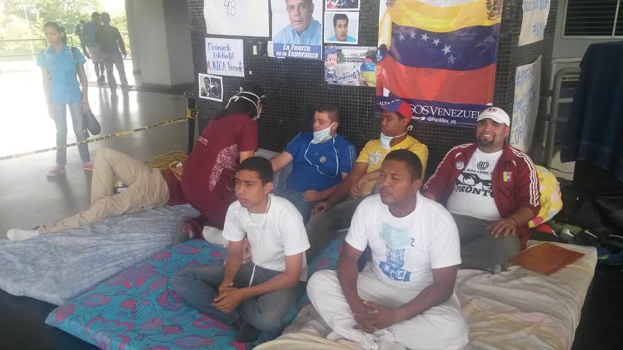 Tres estudiantes de LUZ se suman a la huelga de hambre iniciada el pasado lunes
