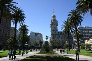 Montevideo se convierte en la cuarta Ciudad Cervantina del mundo