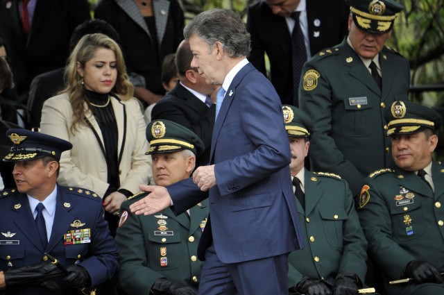Santos pide a Colombia unirse para sellar la paz con las FARC