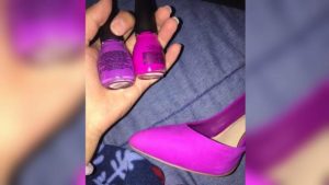 Nueva imagen viral: ¿Cuál pintura de uñas combina con los zapatos?