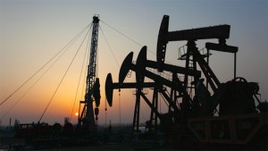 Petróleo de Texas sube un 0,39 % y cierra en 45,38 dólares