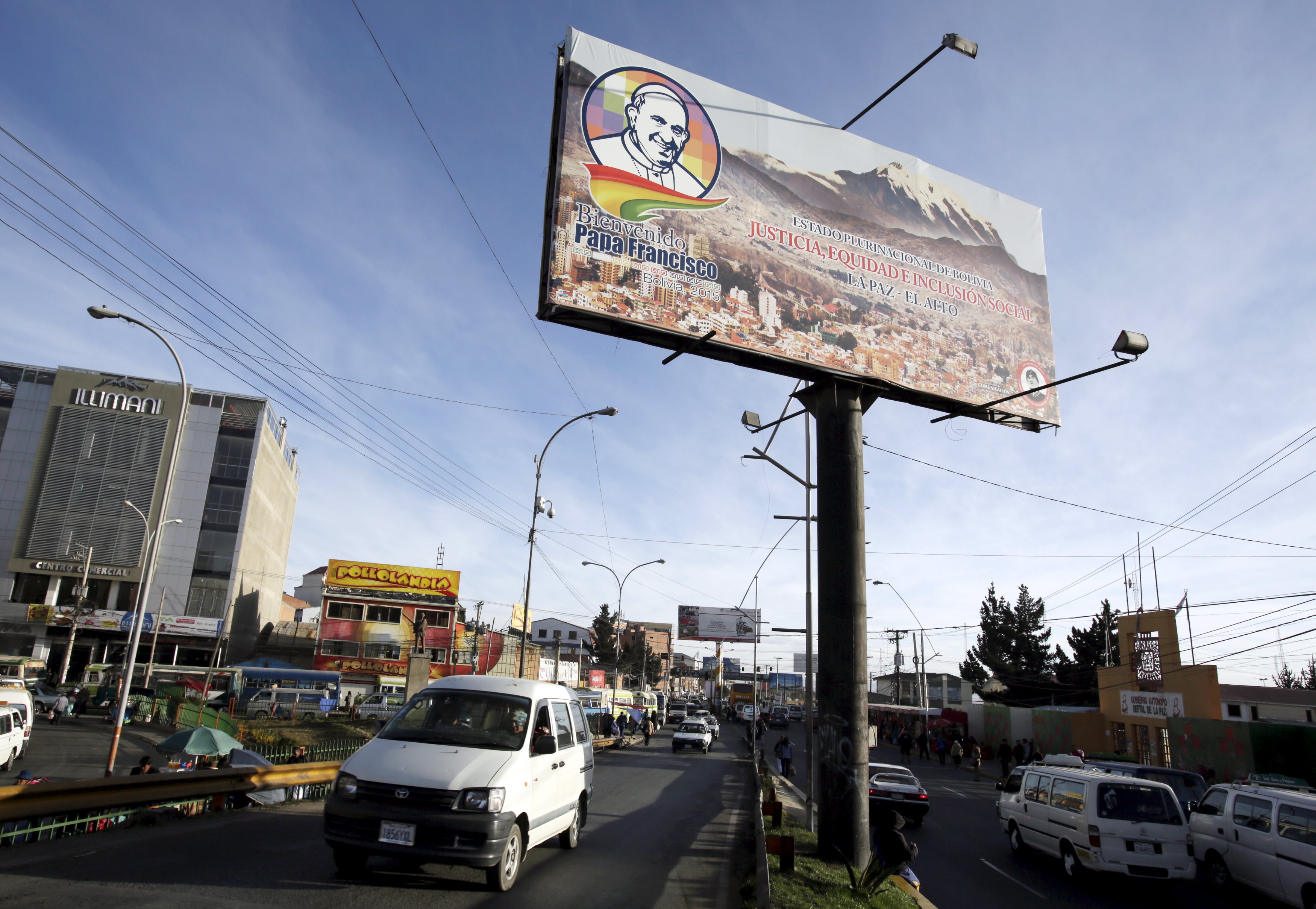 Realizan simulacro del recorrido que hará el papa en El Alto y La Paz