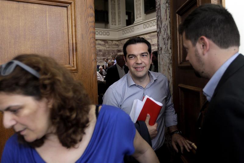 Tsipras busca el apoyo del Parlamento en la recta final de la negociación