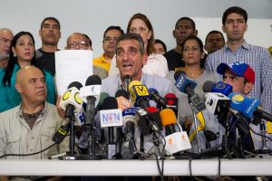 El Gobierno de Maduro llena de trabas electorales a la oposición