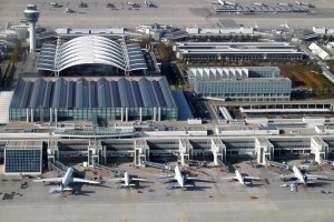 Encuentran bebé en grave estado en el aeropuerto de Múnich