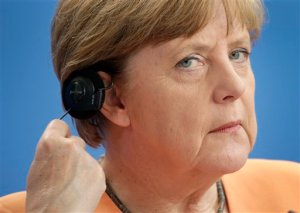 WikiLeaks: NSA espiaba a asistentes de Angela Merkel
