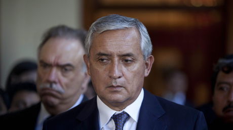 Presidente de Guatemala dice que enfrentará el antejuicio para garantizar las elecciones