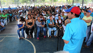 Capriles: El único camino para salir de esta crisis es la producción nacional