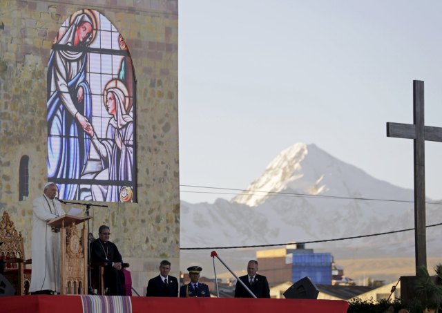 Foto Reuters/ Papa Francisco durante la primera misa que ofrece en Bolivia.
