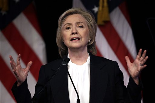 Clinton se disculpa por usar e-mail personal cuando era secretaria de Estado