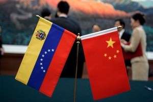 China pide a EEUU que respete el principio de no injerencia con Venezuela