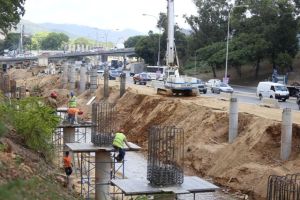 Exoneran IVA a materiales de construcción para obras viales