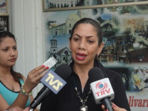 Betsy Bustos alerta sobre maniobras gubernamentales para suspender comicios del 6D