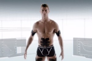 VIDEO: Cristiano Ronaldo se quita la ropa mientras se ejercita