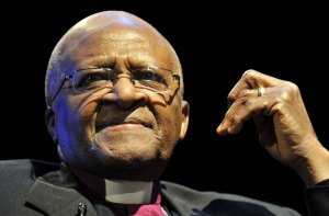 Desmond Tutu recibe el alta tras más de dos semanas hospitalizado