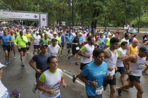 Así se llevó a cabo la Media Maratón Simón Bolívar 2015 (Fotos)