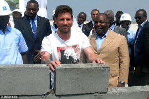 Desaparece la piedra que colocó Messi en Gabón para inaugurar un estadio