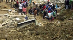 Cinco muertos y 5 desaparecidos por el derrumbe de una mina en Filipinas