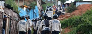 GNB continúa desalojando invasores en la Panamericana (Fotos)