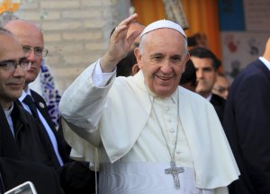 El papa hace un guiño al Gobierno griego y a los movimientos populares