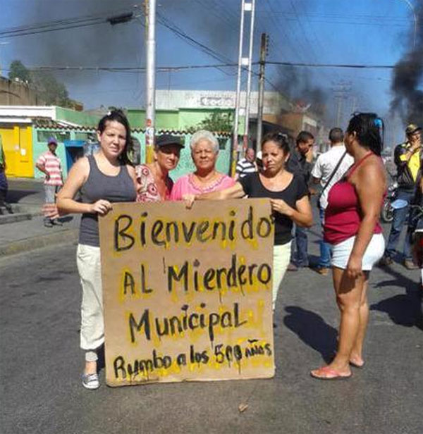 Habitantes en Cumaná protestan por situación de cloacas (Fotos)