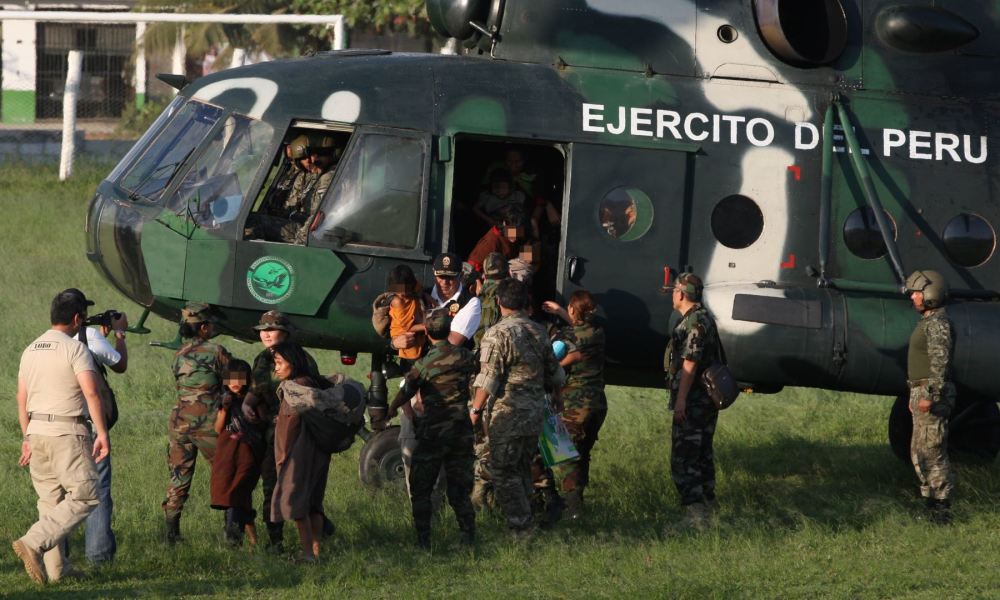 Rescatan 39 personas de campamento de Sendero Luminoso en Perú
