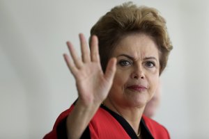 Rousseff dice que “jamás” ha pensado en dejar la Presidencia de Brasil
