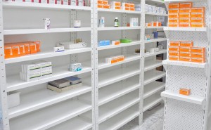 Usuarios recorren mínimo cinco farmacias en busca de medicinas