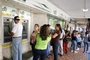Entidades financieras del Táchira limitan retiros por taquilla