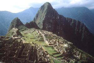 Un alemán fallece al caer a abismo de Machu Picchu cuando se tomaba una foto