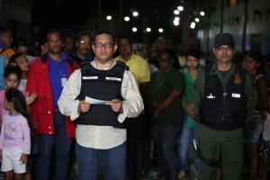 Detenidos 19 indocumentados durante invasión de apartamentos en Antímano