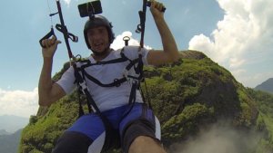 Trágico accidente en Río de Janeiro: Se rompió el paracaídas y murió